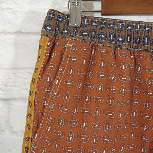 E J.Crew Multi Color Paisley Print 6" Stretch Swim Trunk Shorts NWT Size M - Picture 4 of 11